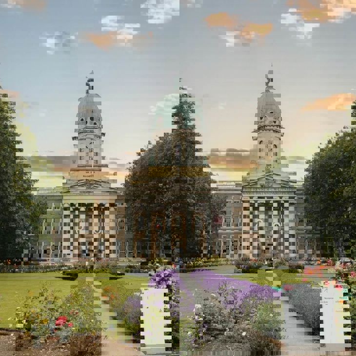 Imperial War Museum London.jpg