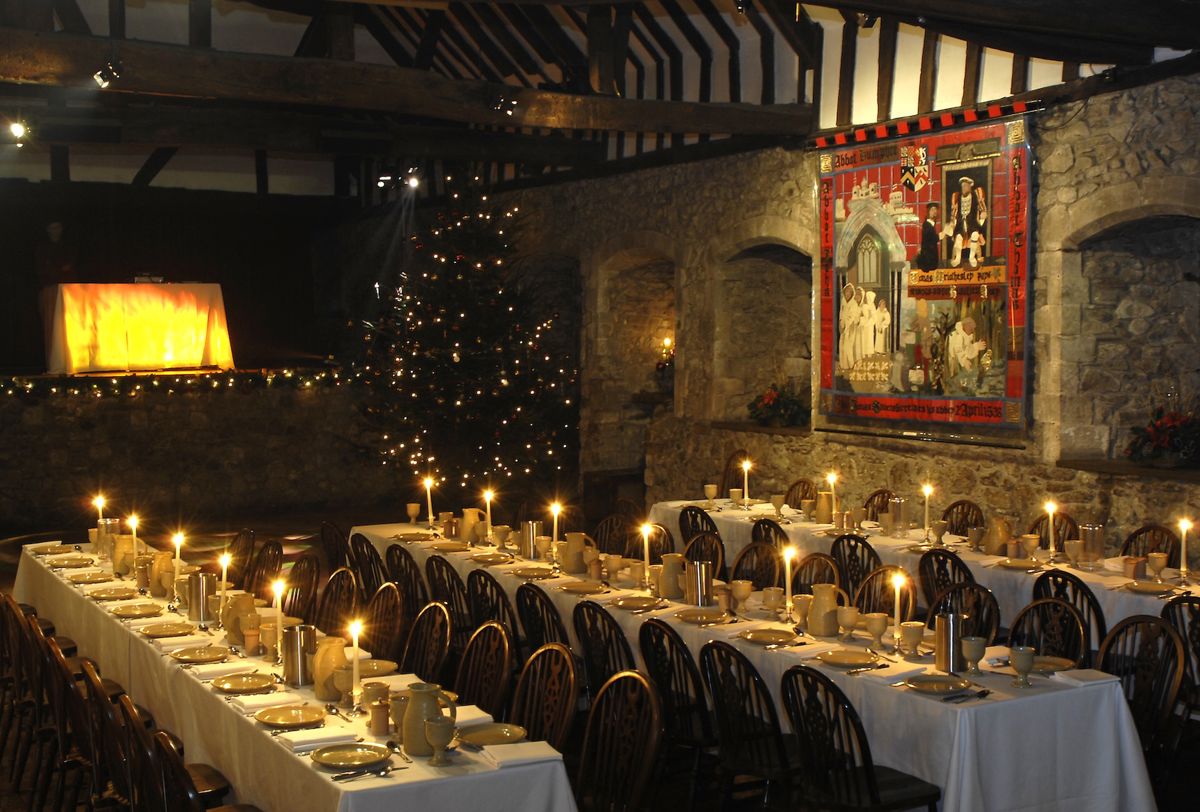 royal-feast-with-christmas-tree-1.jpg
